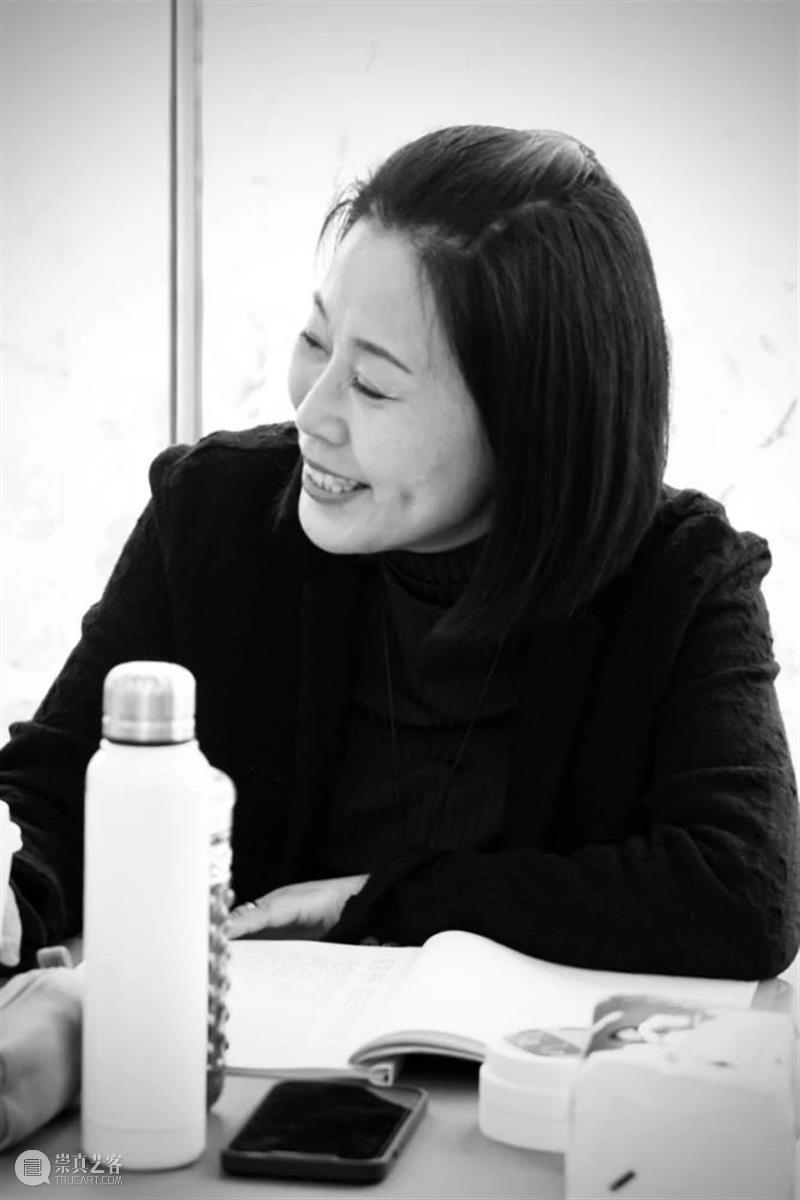 话剧是什么,请来看《家客》。 视频资讯 上海话剧艺术中心 家客 话剧 GUEST 丈夫 故事 戏剧 作品 编剧 喻荣军 灵感 崇真艺客